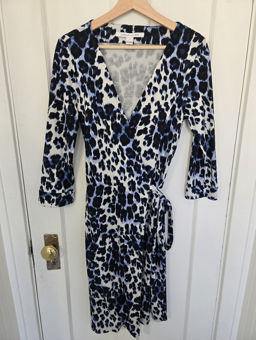 Diane Von Furstenberg DVF New Julian Silk Jersey Wrap Dress Size 12 Snow Cheetah - Picture 4 of 15